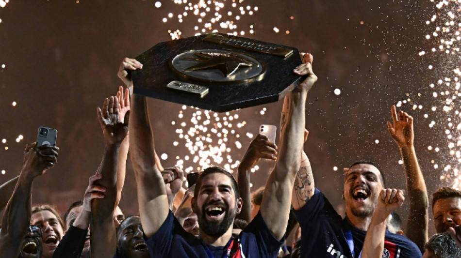Handball: le PSG f&ecirc;te son dix &agrave; la suite et Karabatic