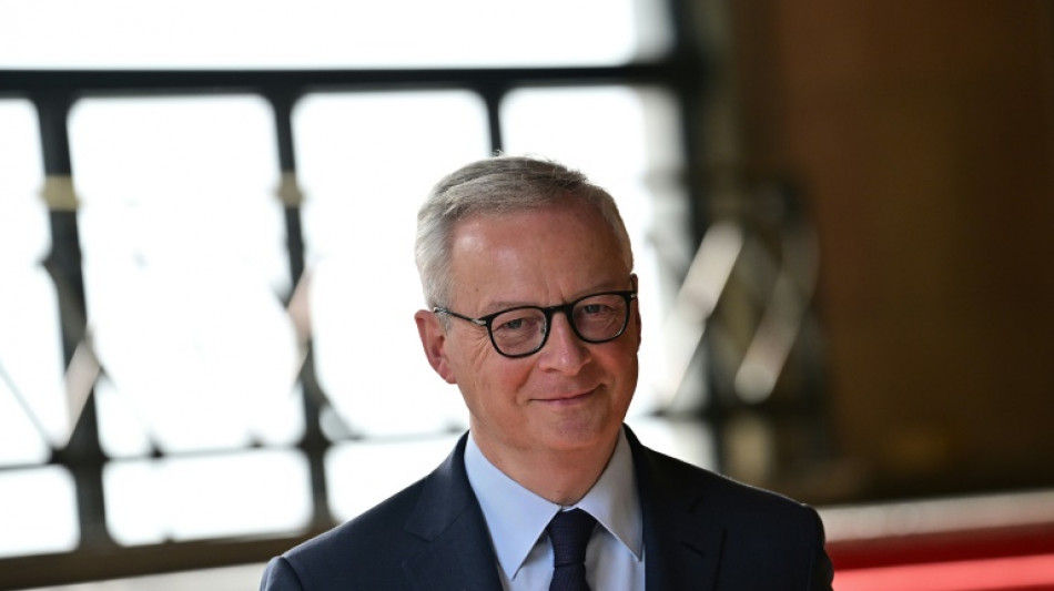 Les entreprises rachetant leurs actions devront augmenter les salari&eacute;s, annonce Bruno Le Maire