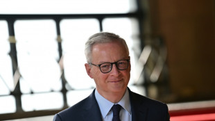 Les entreprises rachetant leurs actions devront augmenter les salari&eacute;s, annonce Bruno Le Maire