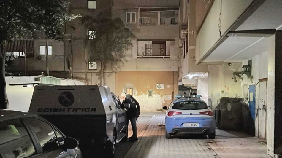 Giovane uccisa a Napoli: in corso le ricerche del fratello