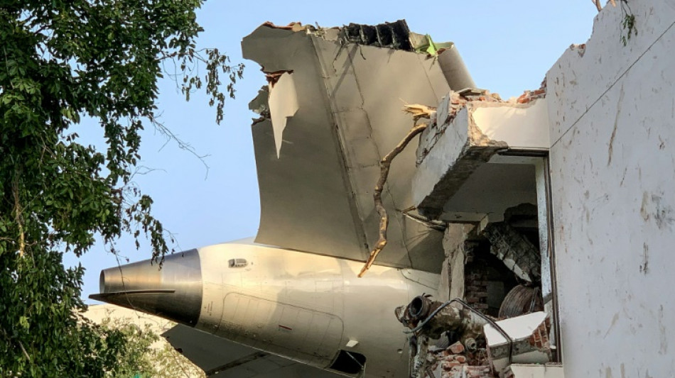 At least 265 dead in India plane crash, one passenger survives
