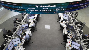 Borsa: l'Asia chiude in calo, timori per investimenti sull'Ia