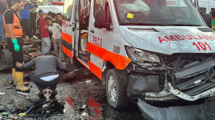 Indignaci&oacute;n tras mort&iacute;fero ataque israel&iacute; contra convoy de ambulancias en Gaza