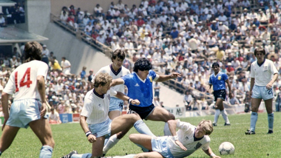 "La main de Dieu": le maillot de Maradona contre l'Angleterre en 1986 aux ench&egrave;res