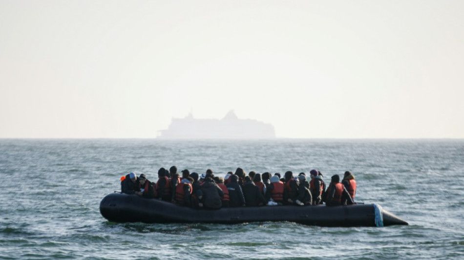 Nouvel accord entre Paris et Londres contre les travers&eacute;es de migrants dans la Manche