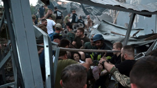 Ukraine: onze morts &agrave; Kramatorsk, Biden qualifie Poutine de "paria"
