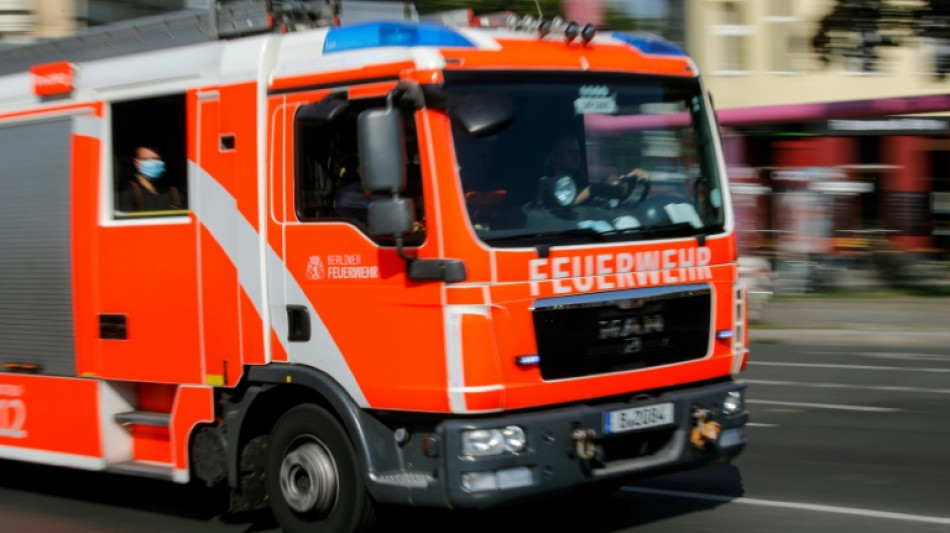 Kindergartenkind bleibt in München mit Hand in Parkscheinautomat stecken