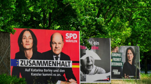 Parteien streiten kurz vor Wahl im Bundestag &uuml;ber Europapolitik 