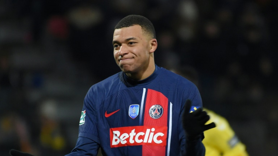 Coupe de France: Paris tranquille &agrave; Orl&eacute;ans, Nantes pi&eacute;g&eacute; par Laval