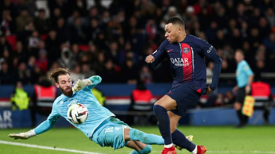 L1: Paris et Mbapp&eacute; terminent en beaut&eacute;, Lyon recolle avant No&euml;l