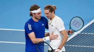 Zverev vence Tsitsipas e leva Alemanha &agrave;s semifinais da United Cup