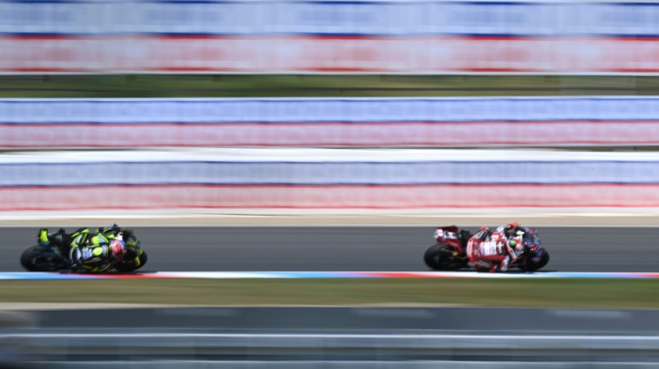 Bagnaia gana el esprint, M&aacute;rquez hace podio y Bezzecchi excluido para la carrera