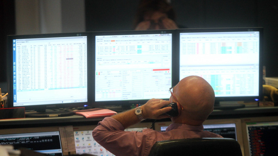 Lo spread Btp-Bund sale a 71 punti, rendimenti in rialzo