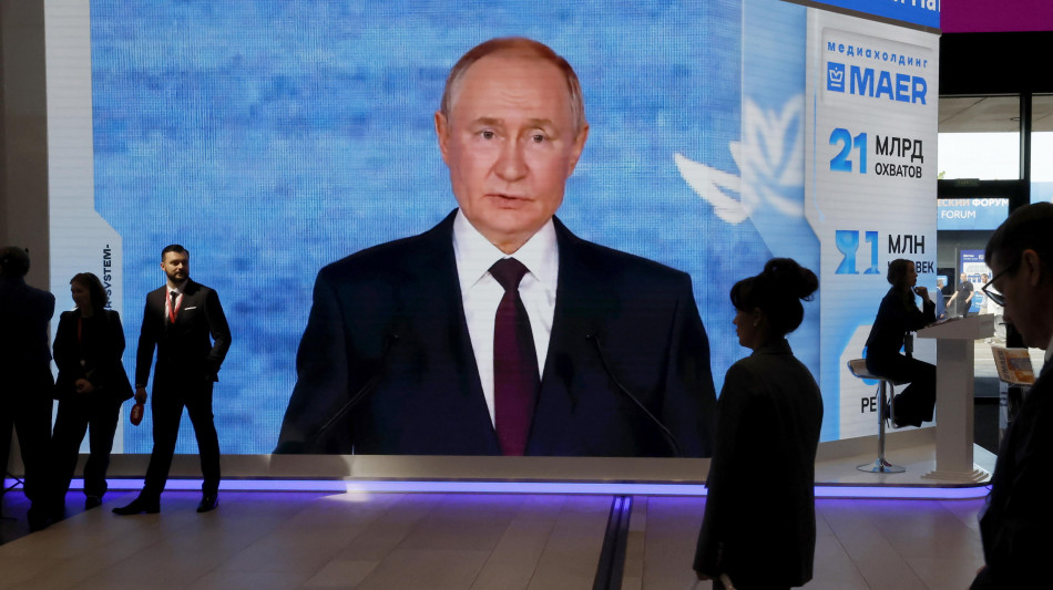 Putin, 'in Ucraina avanziamo, ma siamo pronti ad una soluzione pacifica'