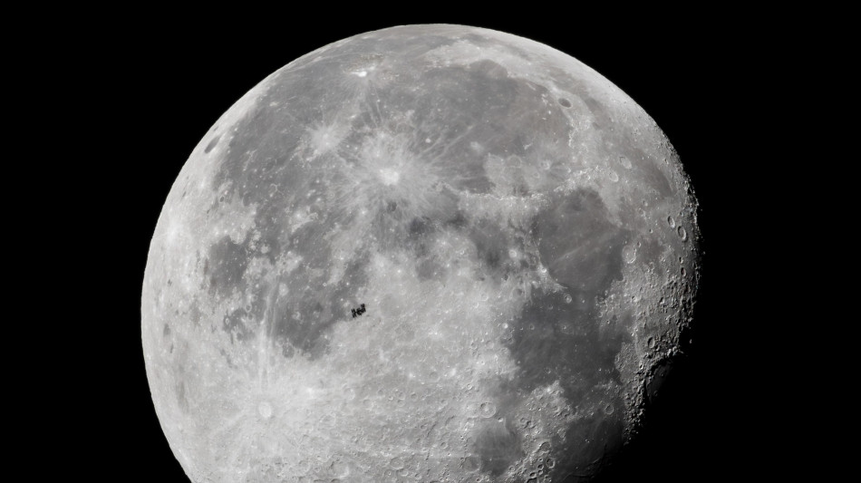 La Luna potrebbe nascondere preziose riserve di platino