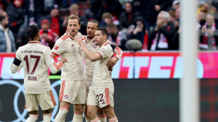 Depois de dois jogos sem vitória, líder Bayern vence St. Pauli no Alemão