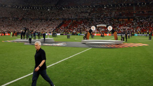 Cuatro partidos de suspensi&oacute;n contra Mourinho por insultar a un &aacute;rbitro