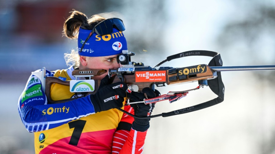 Biathlon: Simon pour confirmer, entre hiver en cristal et &eacute;t&eacute; en solo
