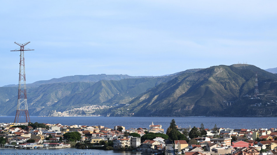 Manovra, 780 milioni di risorse per il ponte sullo Stretto spostate sul 2033