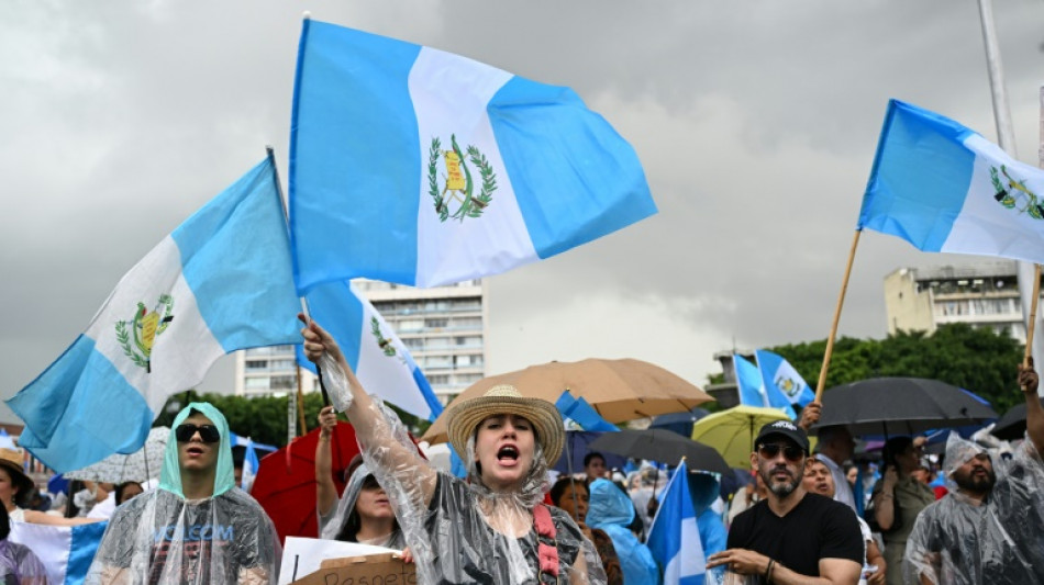 El Tribunal Electoral de Guatemala suspende la inhabilitaci&oacute;n al partido de Ar&eacute;valo