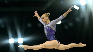 Italiana leva ouro na trave; Rebeca e Biles ficam fora do p&oacute;dio