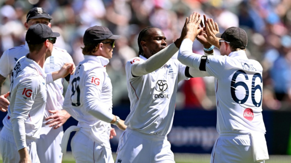 Khawaja grabs lifeline as Australia reach 94-2 in 3rd Ashes Test