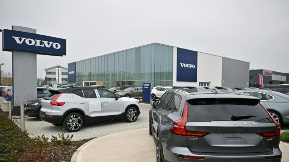 Plomb&eacute; par la concurrence chinoise, Volvo Cars dans le rouge r&eacute;duit encore ses effectifs, l'action s'effondre