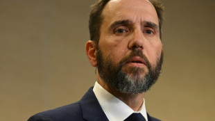 Trump dice que echar&aacute; al fiscal especial si es presidente