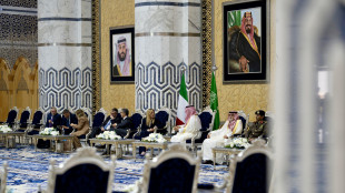 Meloni, Trump? Difendiamo nostri interessi, quando non siamo d'accordo lo diciamo