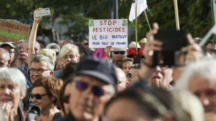 "Etat hypocrite": des agriculteurs d&eacute;fendent des mesures pour l'environnement
