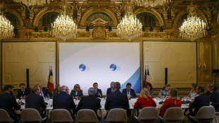 La presi&oacute;n sobre un reinicio de negociaci&oacute;n en Venezuela aumenta en Par&iacute;s