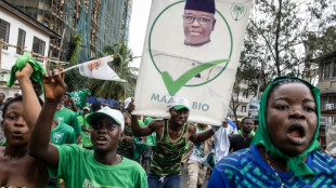 Sierra Leone: le pr&eacute;sident Bio pr&ecirc;te serment apr&egrave;s sa r&eacute;&eacute;lection contest&eacute;e