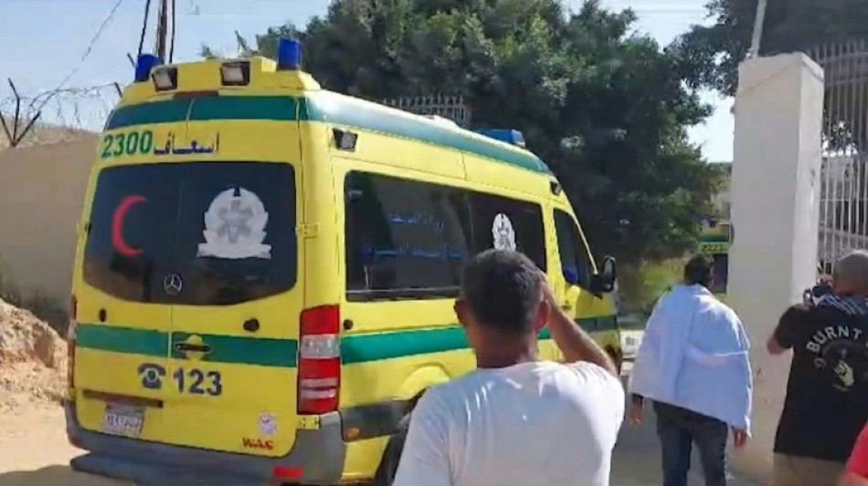 Guerre Isra&euml;l-Hamas: un nouveau groupe d'&eacute;trangers quitte Gaza, combats meurtriers plus au nord