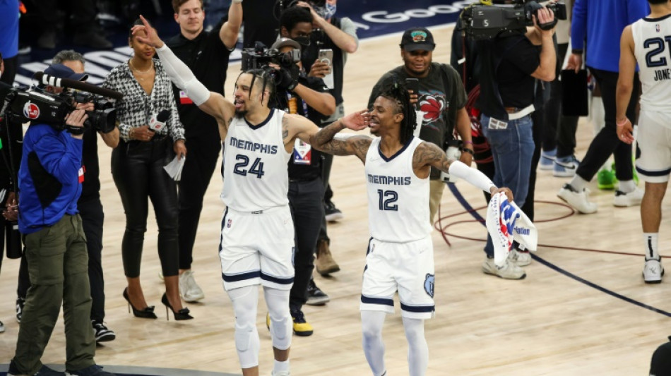 NBA: Memphis &eacute;carte les Timberwolves et poursuit sa route en play-offs