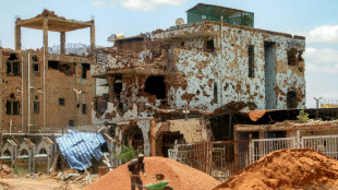 Des Soudanais s'attellent &agrave; la reconstruction de Khartoum ravag&eacute;e par la guerre