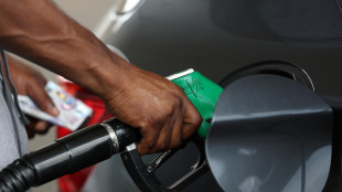 Scende il prezzo medio, benzina al self 1,738 euro al litro