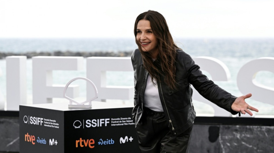 Juliette Binoche exibe em San Sebasti&aacute;n filme que teve apoio de Robert Redford