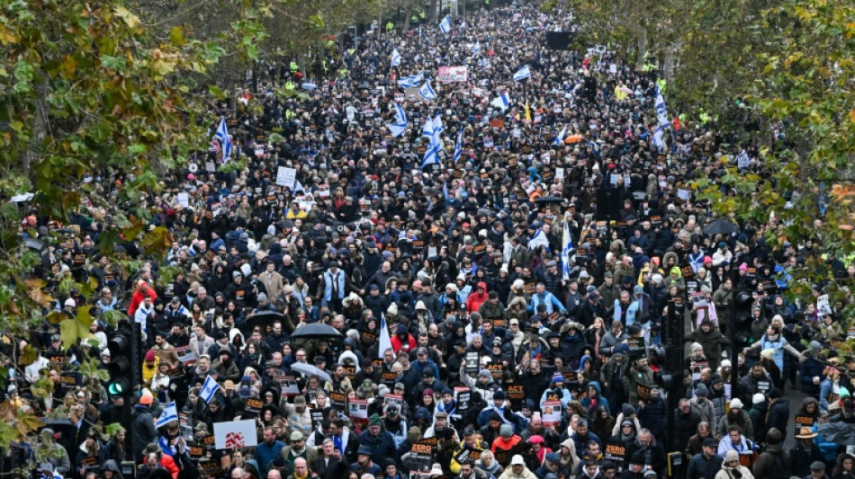 Des milliers de personnes marchent contre l'antis&eacute;mitisme &agrave; Londres