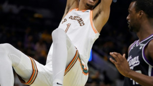 NBA: Wembanyama se retrouve mais subit une 7e d&eacute;faite d'affil&eacute;e avec les Spurs