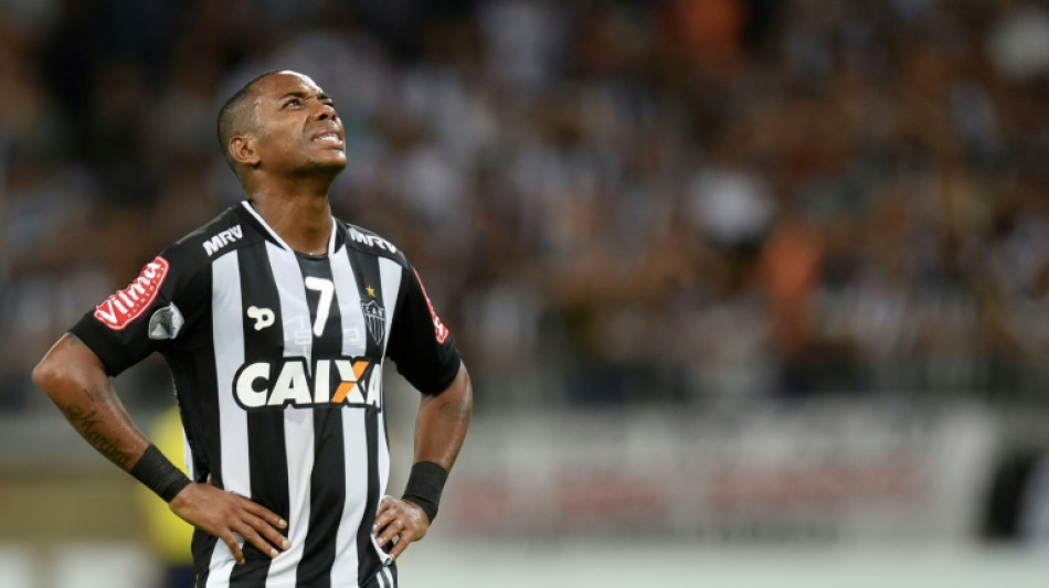 Robinho &eacute; preso em Santos para cumprir pena por estupro