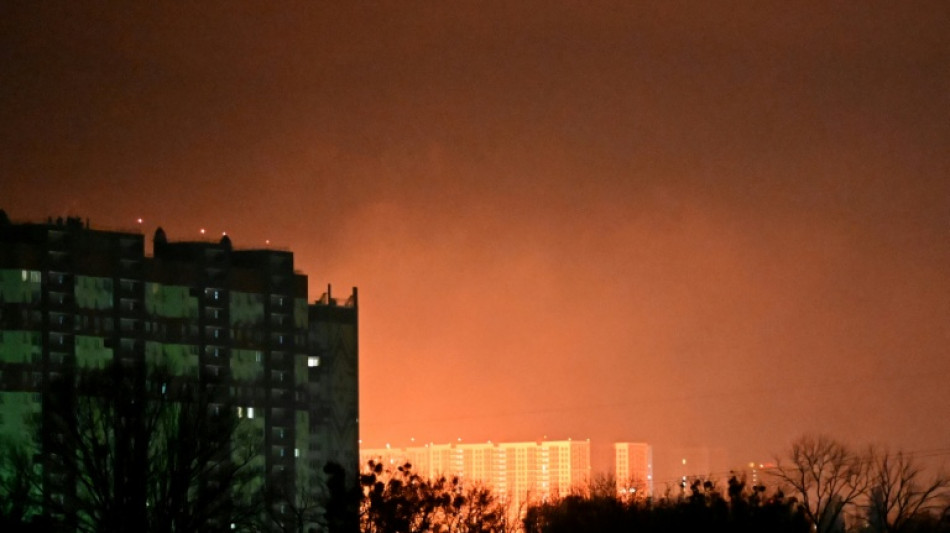 Un muerto y al menos 24 heridos por ataque "masivo" ruso contra capital de Ucrania