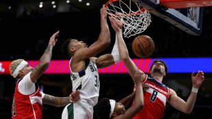NBA: Antetokounmpo &eacute;norme, Wembanyama discret