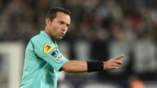 Foot: l'arbitrage fran&ccedil;ais pique sa crise 