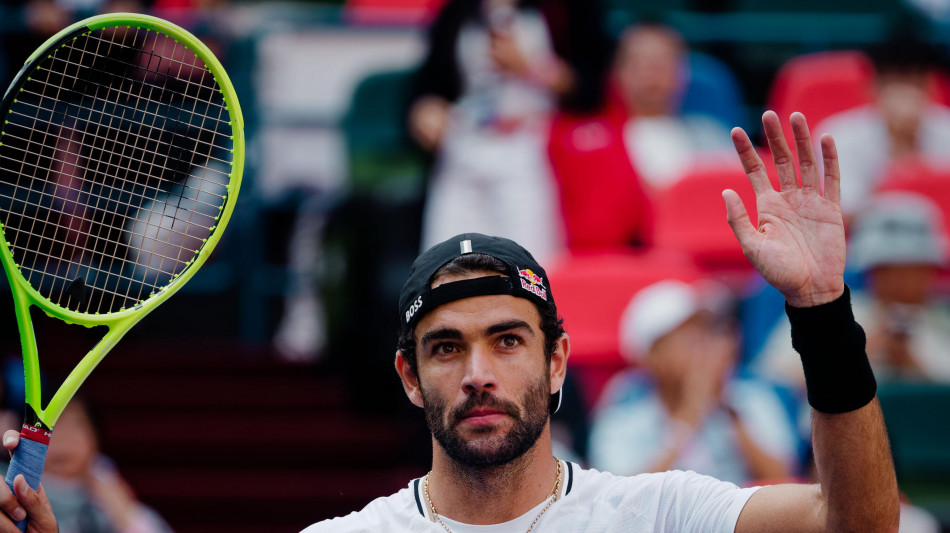 Berrettini vince all'esordio a Shanghai, Kovacevic ko in 3 set