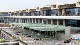 D&agrave; in escandescenze e appicca incendio a Malpensa, bloccato