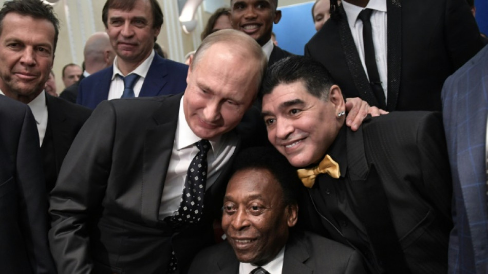 World Cup in the boot prints of Maradona and golden ghosts