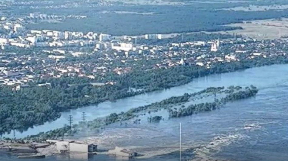 Ukraine: inondations et &eacute;vacuations apr&egrave;s une attaque sur un barrage