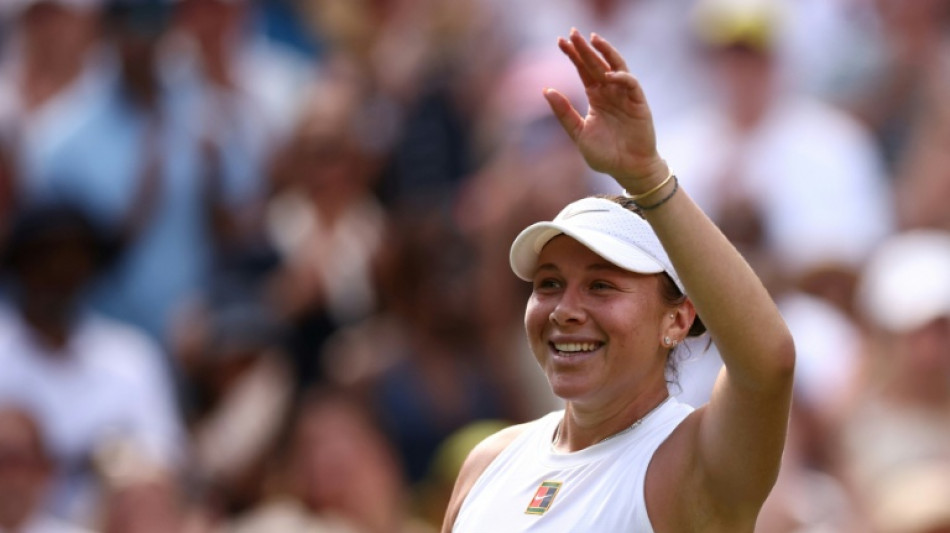 Anisimova bate Sabalenka e vai à final de Wimbledon