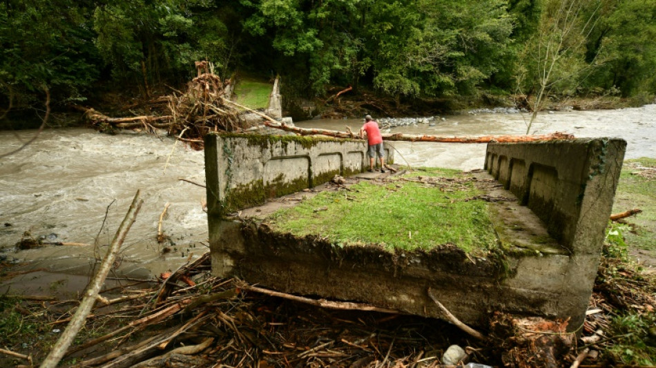 Intemp&eacute;ries: nettoyage et &eacute;valuation des d&eacute;g&acirc;ts dans la Vall&eacute;e d'Aspe 