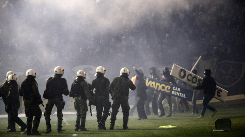 La liga griega se jugar&aacute; sin espectadores hasta el 12 de febrero por la violencia